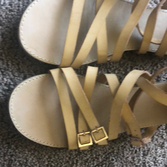 Gladiator style sandals - Picture 3 of 5